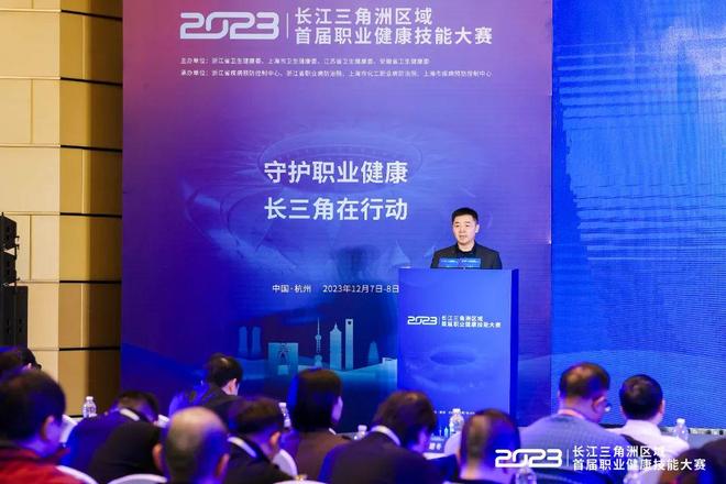 中发挥了独 中发挥了独