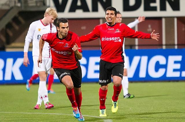 前锋线上的 前锋线上的